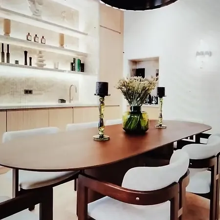 Stunning 3-room In Apartment *